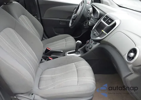 2020 Chevrolet Sonic Fwd Lt из США, поврежденный, VIN 1G1JD5SB7L4140587